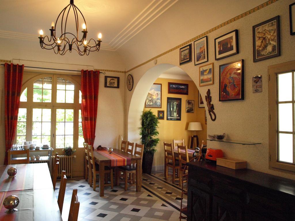 La Villa Du Parc Прад Экстерьер фото
