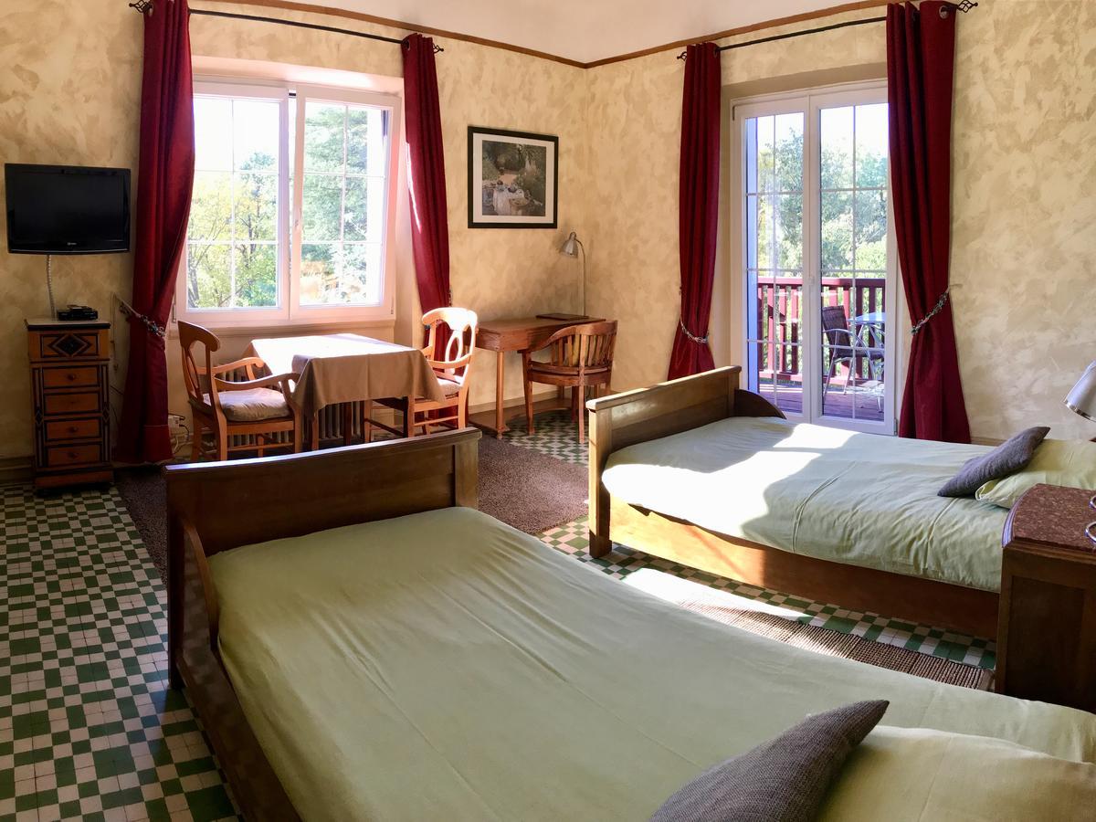 La Villa Du Parc Прад Номер фото