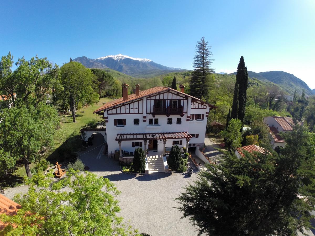 La Villa Du Parc Прад Экстерьер фото